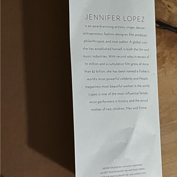 True Love Hardcover Jennifer Lopez - Picture 3 of 4